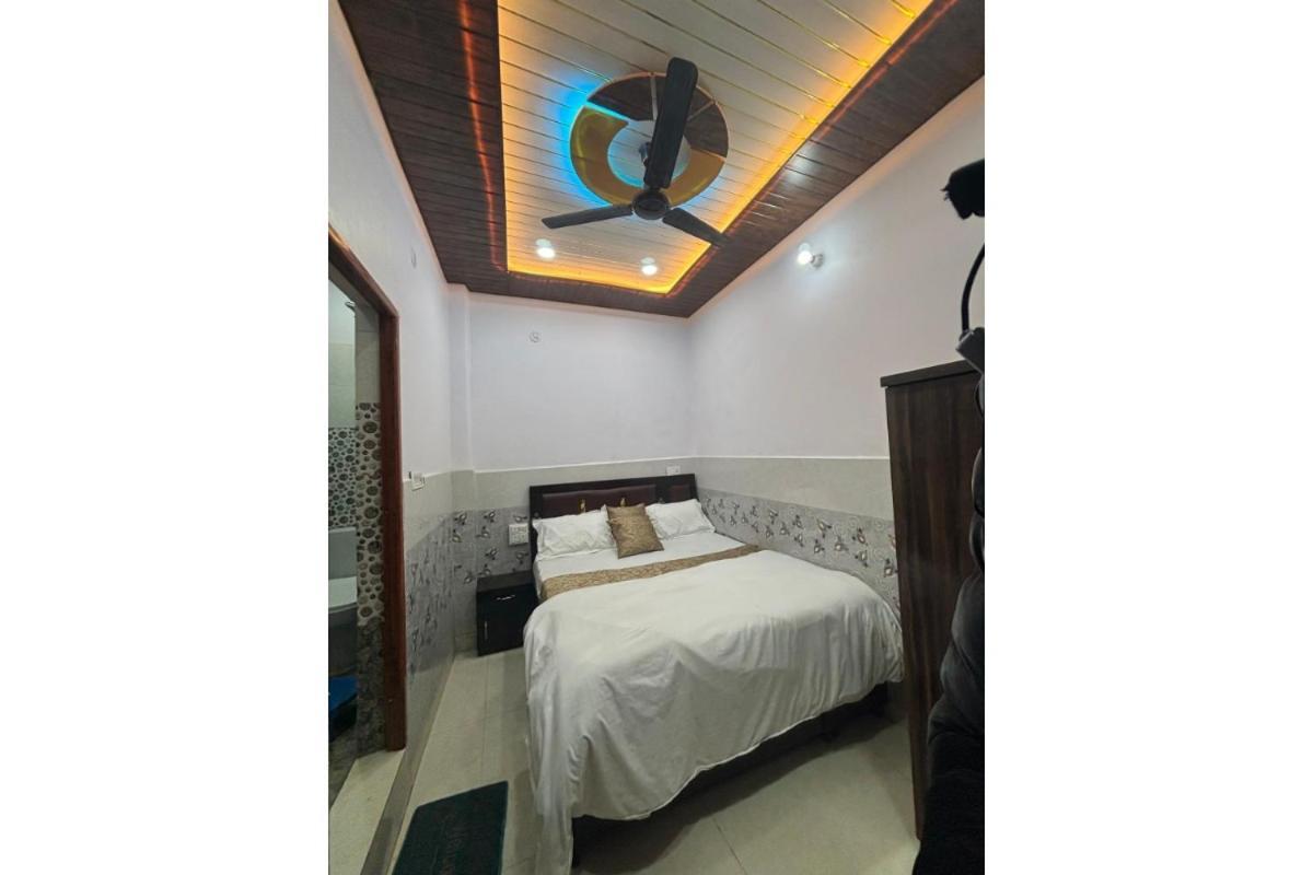 Rudra Inn Ayodhya Exterior foto